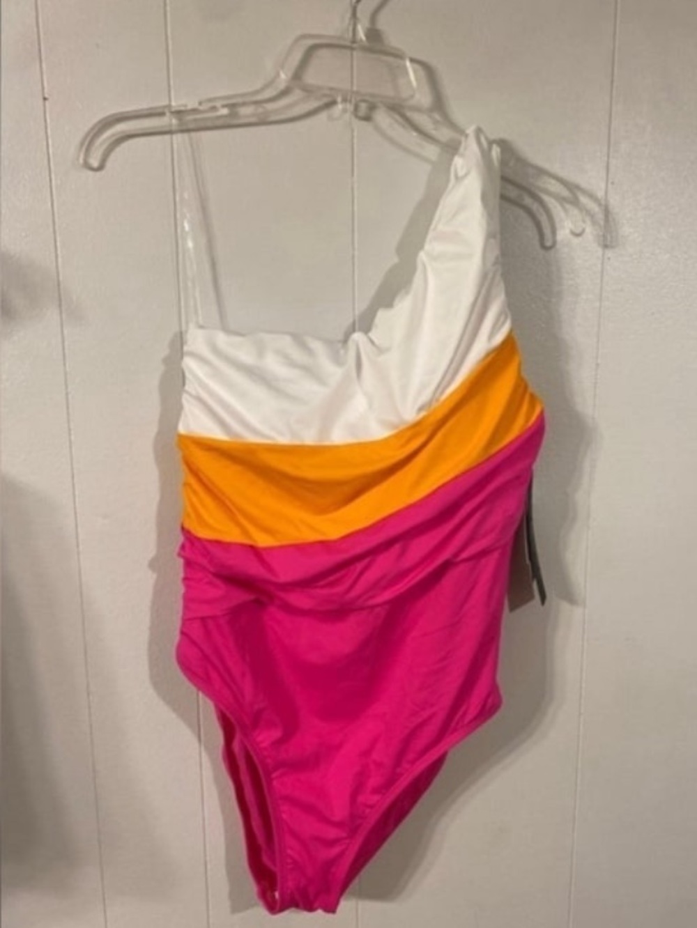 La Blanca Women's Island Goddess One Shoulder One Piece
Swimsuit NWT size 8 - Picture 4 of 5
